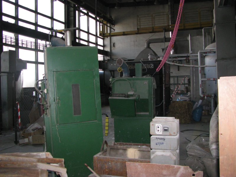 praceprzygotowawczeprzedrozpoczciemremontuhalipadziernik20112.jpg